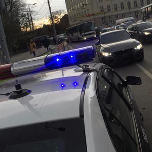 日韩家族强奸乱淫性生活影片
